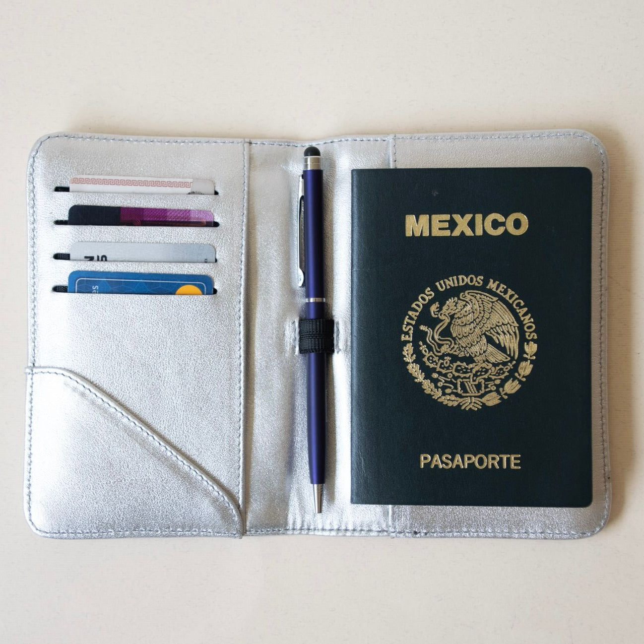 Porta Pasaporte Plata