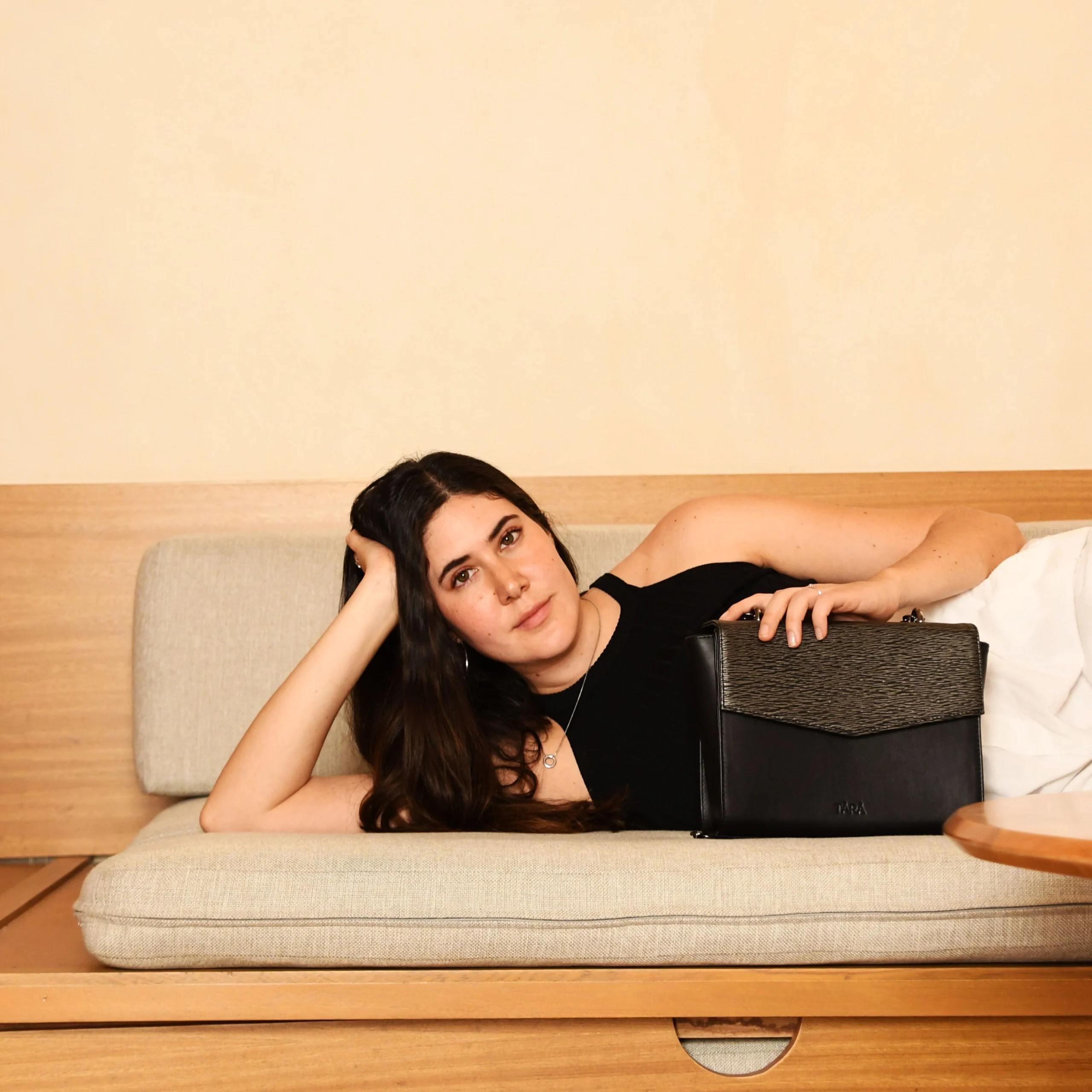 Indira Negro Casa M